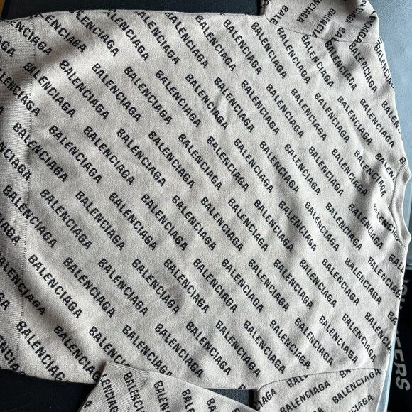NWT Balenciaga Long Sleeve Knit Top Crewneck Mini Logo Allover White Wool Blend - Picture 7 of 9